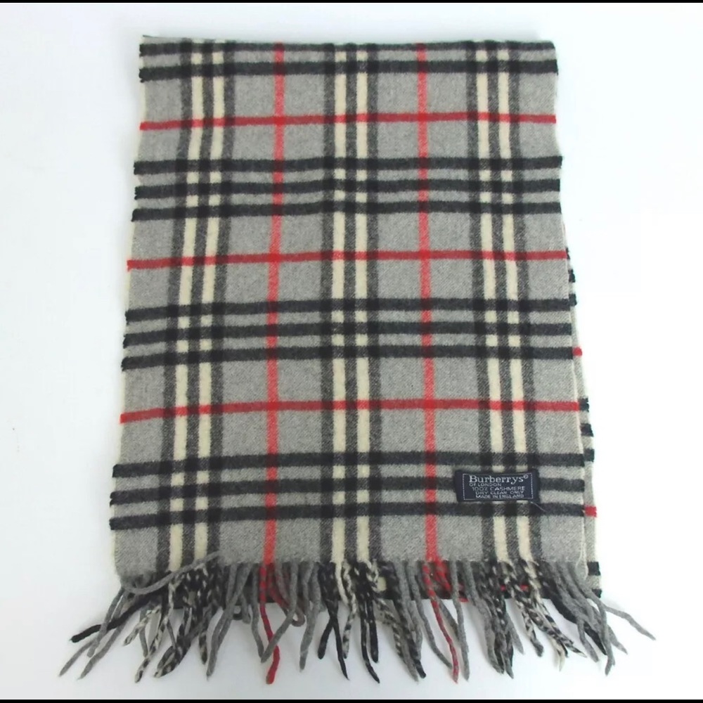 Burberry’s check scarf
